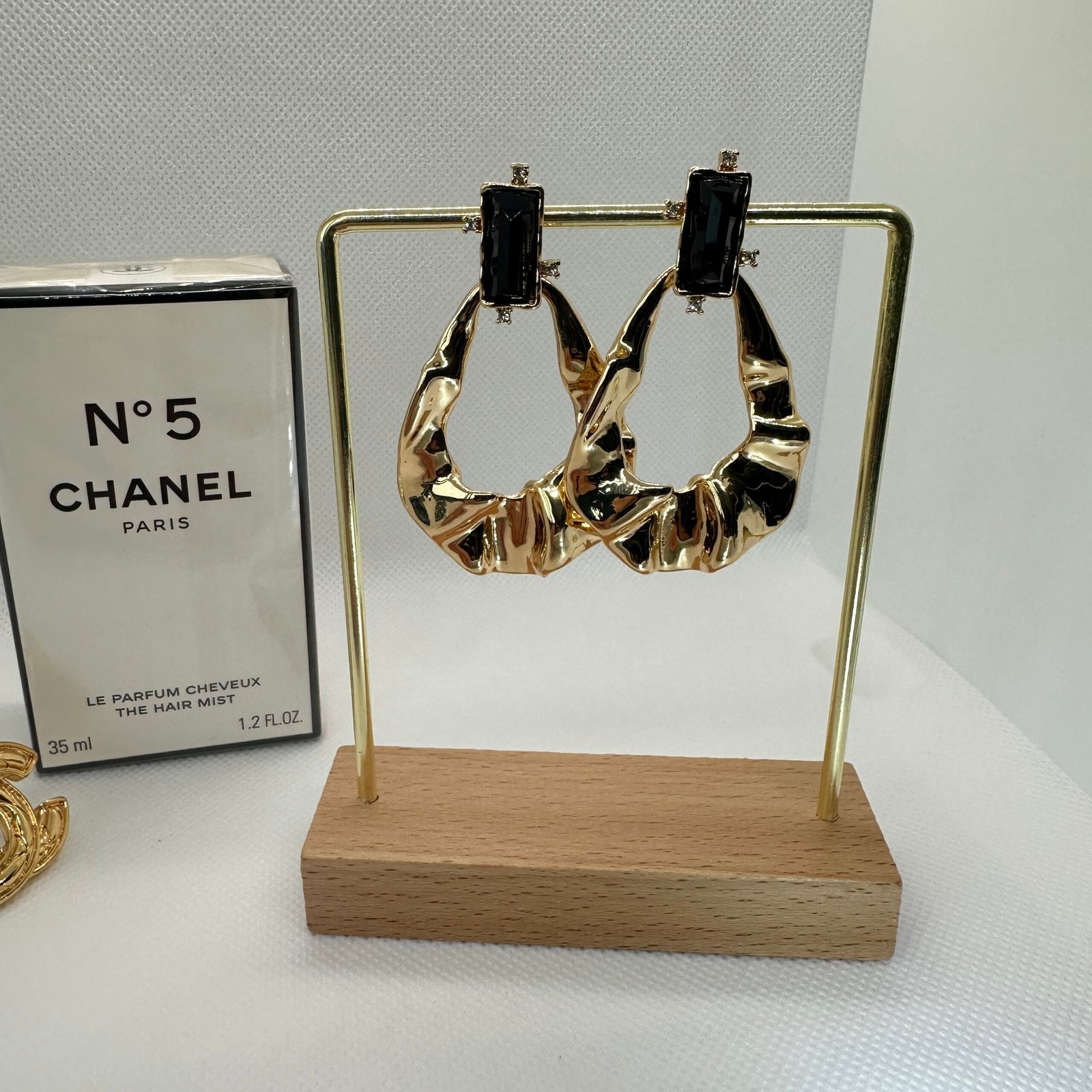 Oval Gold Earrings - Image 2